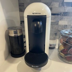 SOLD Nespresso Vertuo Plus